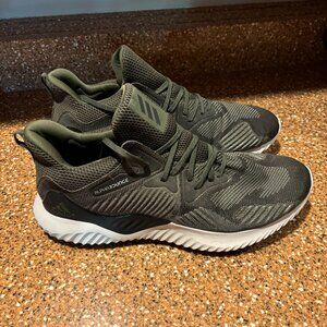 Adidas AlphaBounce Size 16